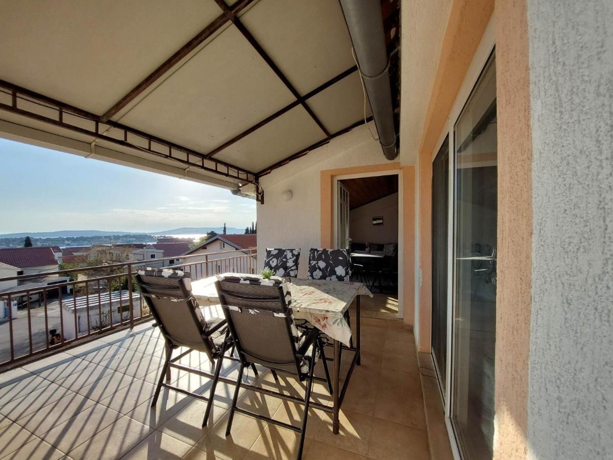 שיבניק Apartmani Mare מראה חיצוני תמונה